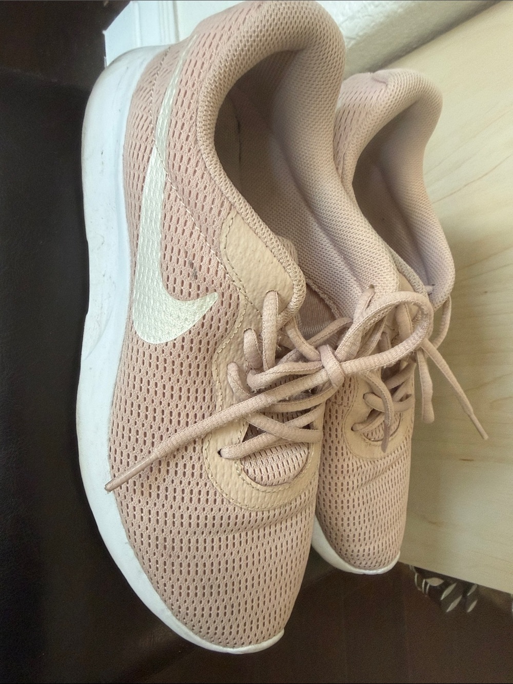 Nike Women’s Light Blush Mesh Running Shoes